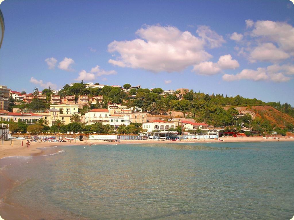 Torre Ancinale Bed & Breakfast Soverato Marina Exterior photo