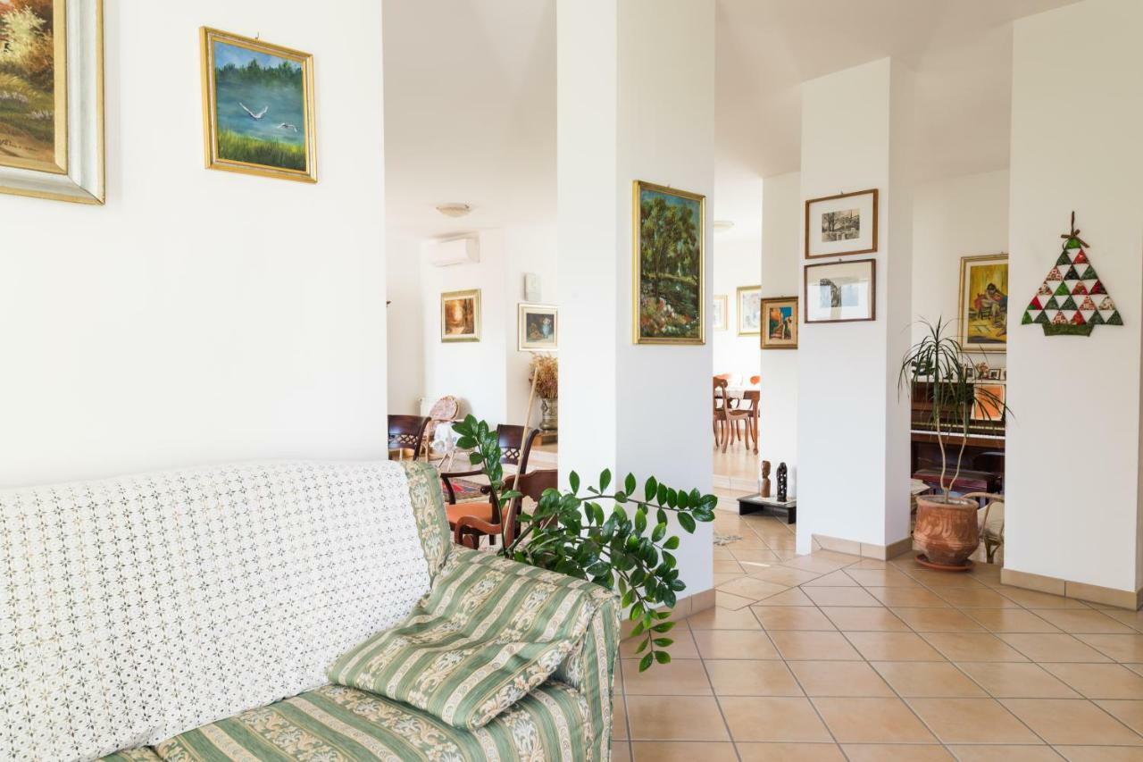 Torre Ancinale Bed & Breakfast Soverato Marina Exterior photo